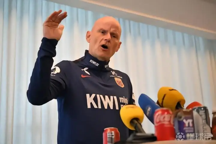挪威主帅：皮球确实碰到缆绳了，FIFA大方承认会更显格局